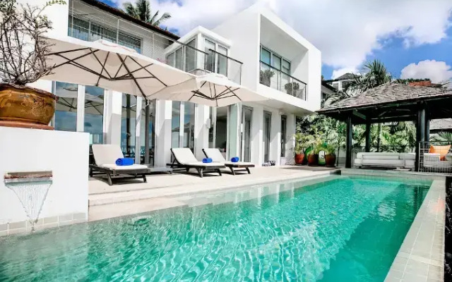 4-BR Seaview Villa at Surin Beach