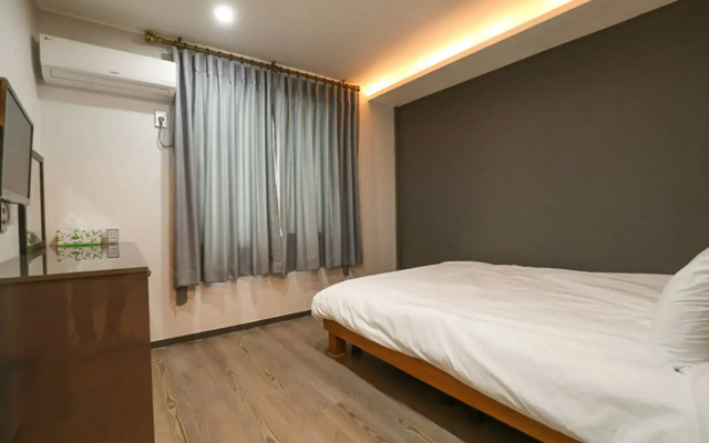 Jeju Hue Stay Geumho
