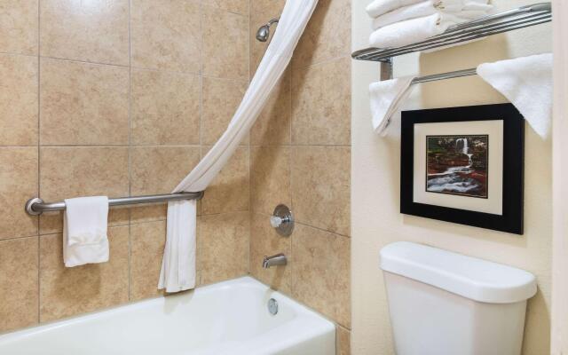Quality Inn Near Lake Marble Falls