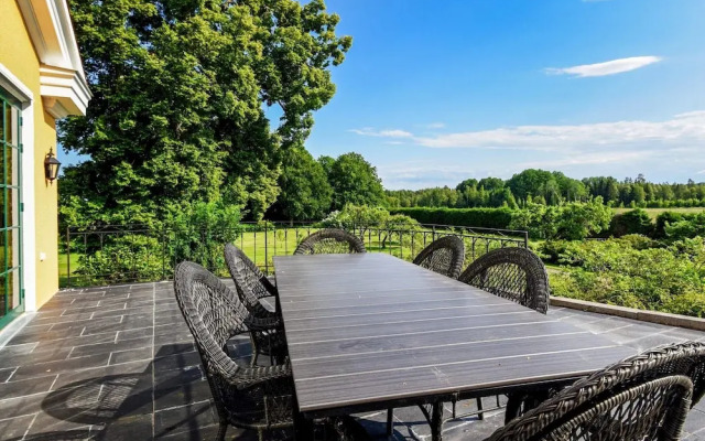 15 Person Holiday Home in Hjortkvarn-by Traum