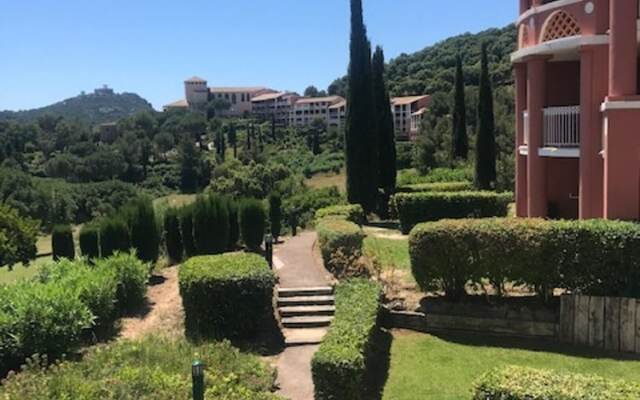 Studio In Saint Raphael With Pool Access And Enclosed Garden