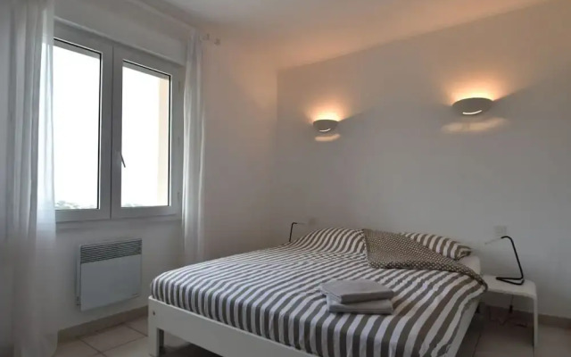 Spacious Villa in Var With Swimming Pool