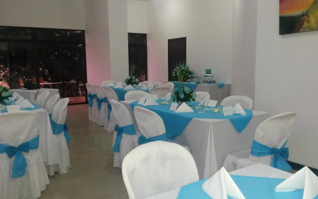 Hotel Pinares Plaza