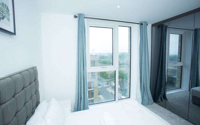 High view 2 Bedroom apt - Woolwich