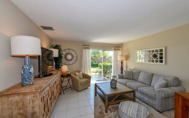 Jamaica Royale - 012 - 2 Br Condo