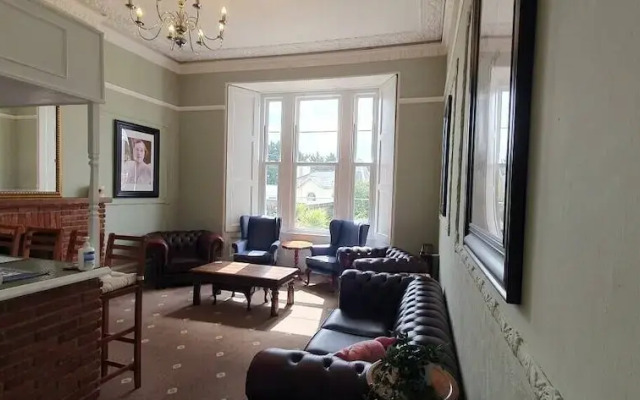 Heathcliff House, Exclusively for Adults, Free Large Car Park