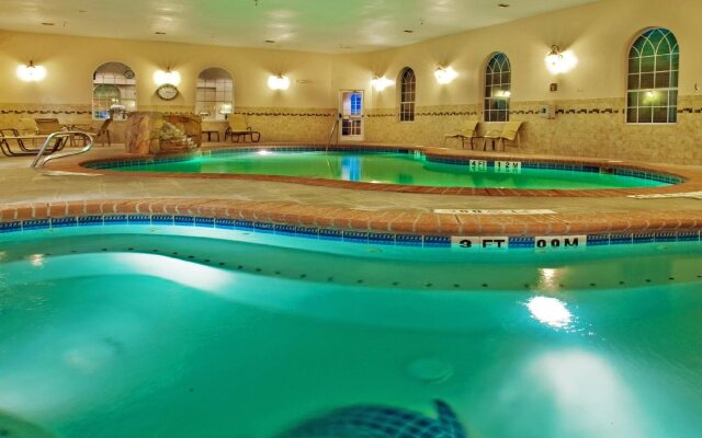 Holiday Inn Express & Suites Levelland by IHG