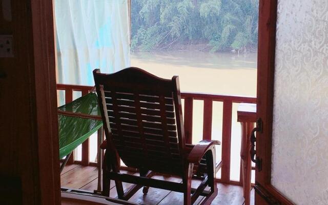 Bird Song Lodge - Minh Shack Home Stay