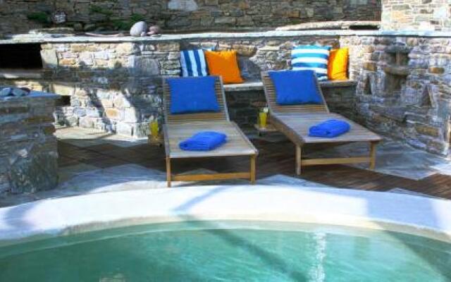 Villa Tripotamos