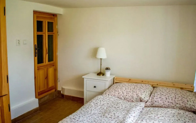 House Kámen Arnoltice