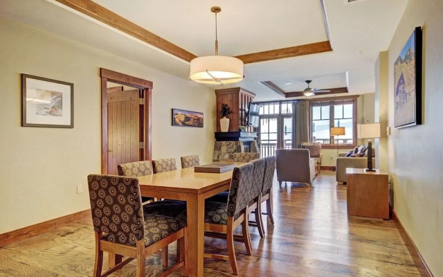 One Ski Hill Place S8309