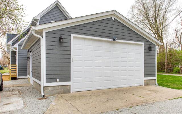 Stylish 1BR Condo 1 Mile To Downtown