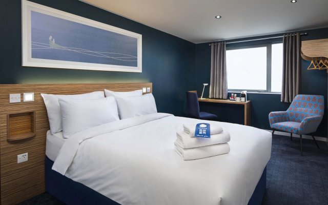 Travelodge Edinburgh Central Queen Street