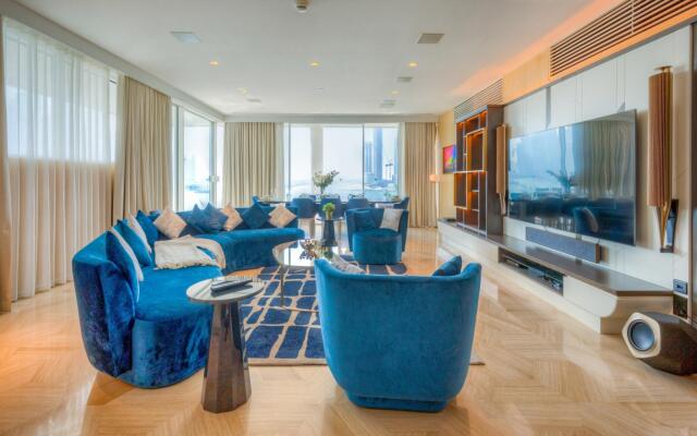 Dxb - Five - 30301 - Pj