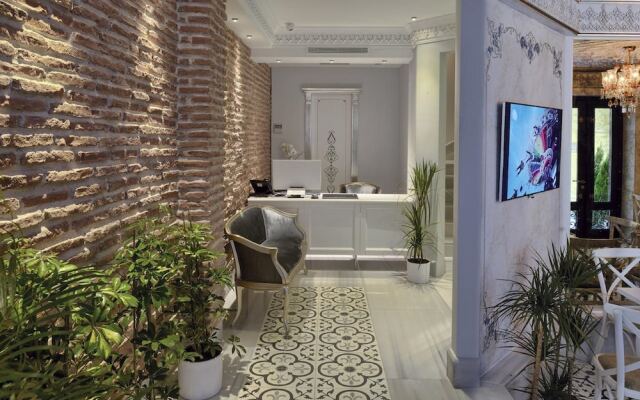 Next House Pera Hotel