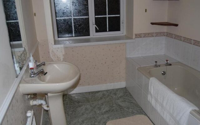 Cosy Cottage with open fire