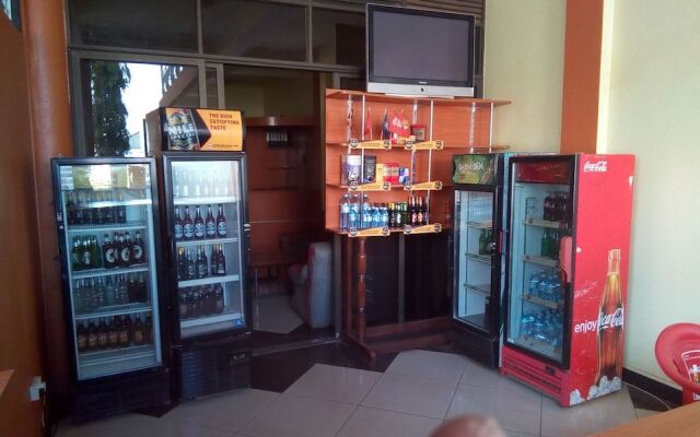 Silver Peak Hotel Lira Ltd