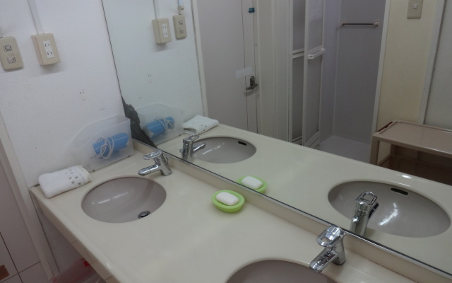 Grace Naha - Hostel