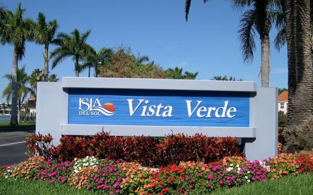 Vista Verde East by Vtrips