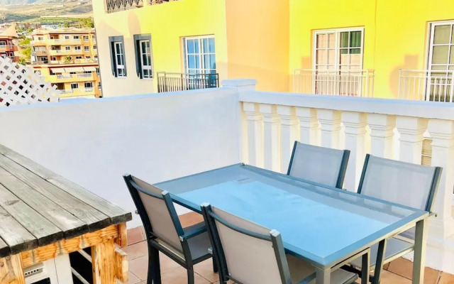 Spacious 2 BR Golden Apartment