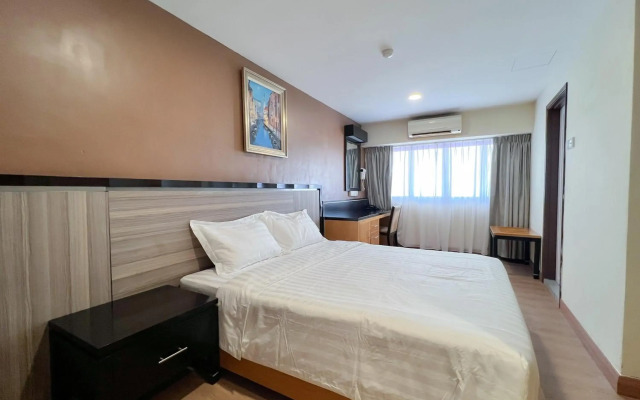 Hallmark Express Hotel
