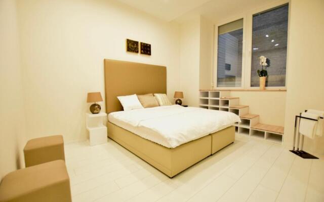 Binder Home Stylish Studios Budapest Parliament