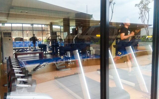 Studio Room Azalea Suites Apartment