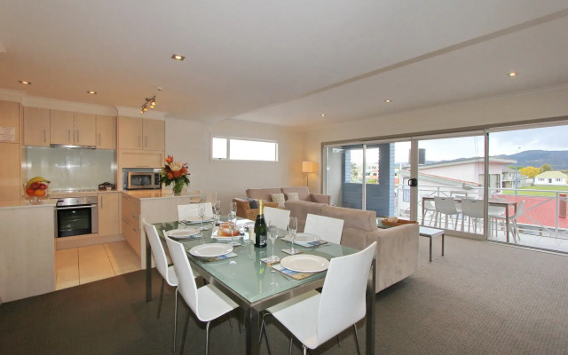 Crowsnest Apartments