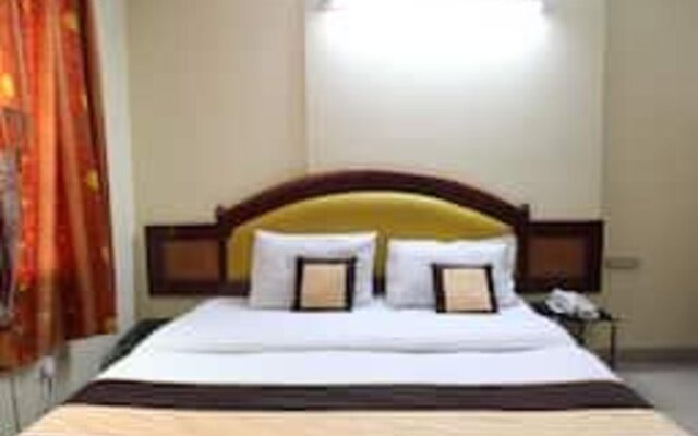 Hotel Kashish Plaza