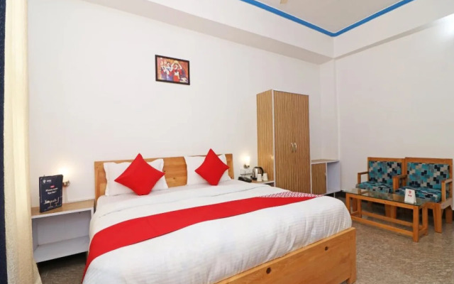 OYO 26832 Hotel Ratnodaya