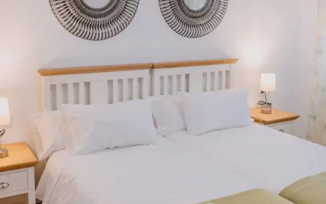 Puente De La Esperanza City Center