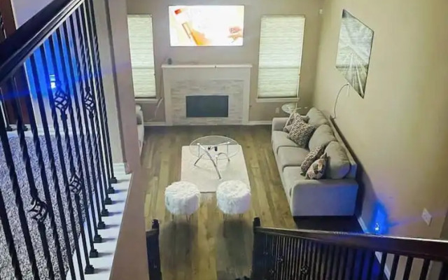 Luxury Stay - Near Houston Airport