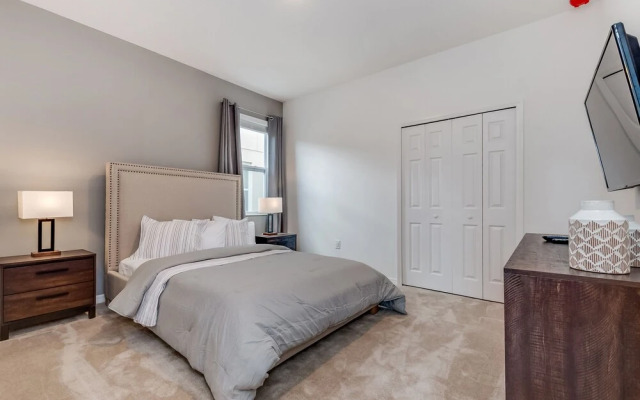 14 Bdrm 11 Bath Villa For 30