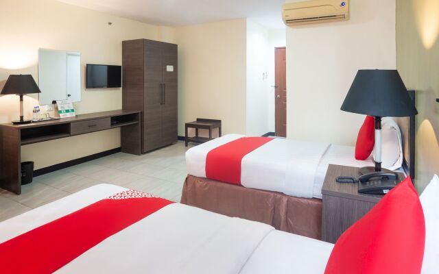 OYO 187 The Maxwell Hotel