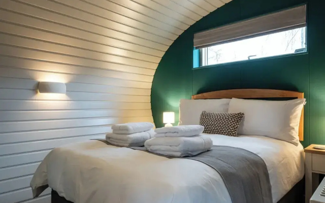 Sustainable 2BD Pod on Old Chalford Farm