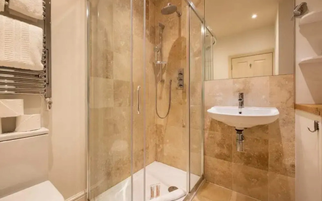 The Elephant Castle Hideaway - Stunning 1bdr Flat With Patio