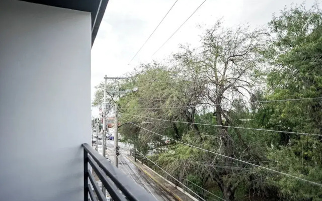 Cozy Apartment for 4 Guests with Parking