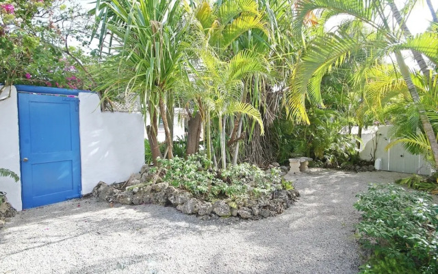 Poolside Paradise Near Beach - Pavilion Villa by Bluescape