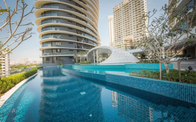 Arte S 3 Bedrooms Condo