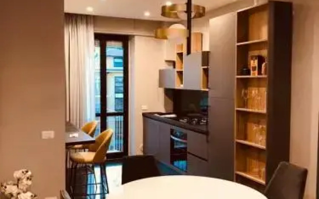 Royal Suite (Adults Only)