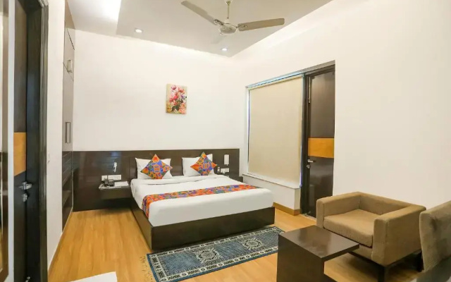 FabHotel Rivlet Residency