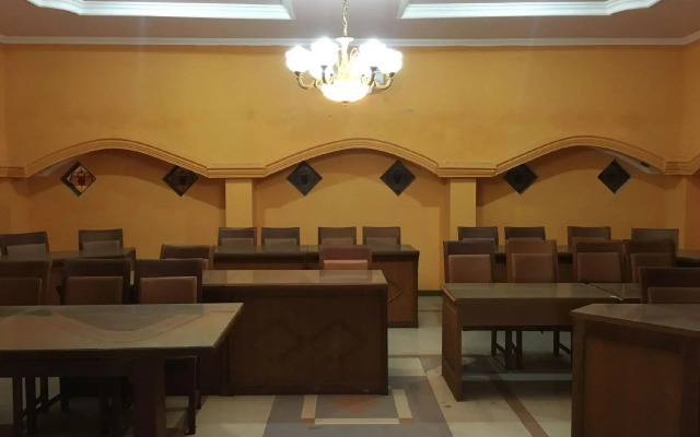 Hotel Alami near Alun-Alun Klaten