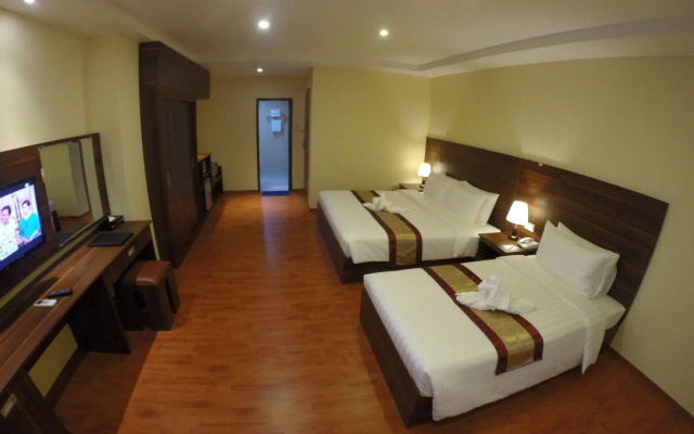 Silver Green Hotel
