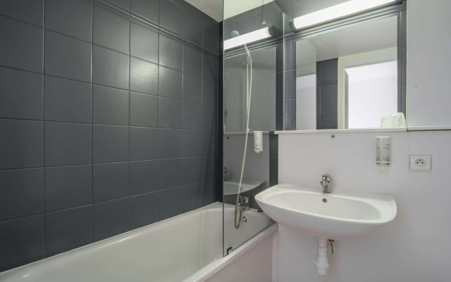 Brit Hotel Reims la Neuvillette