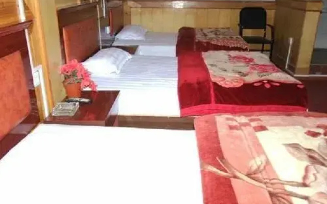 Huilong Inn