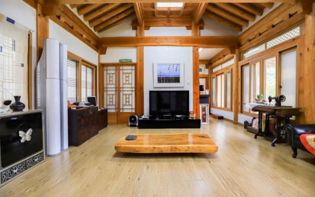 Suncheon Bulbidang Hanok Pension