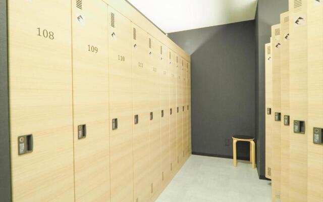 Leo Yu Capsule Hotel Nishifunabashi
