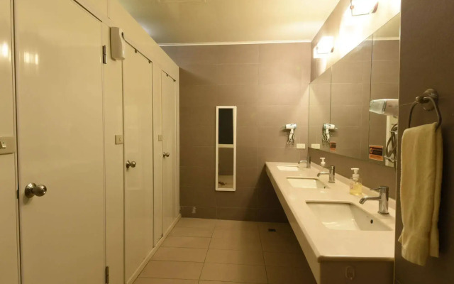 Flip Flop Hostel - Main Station