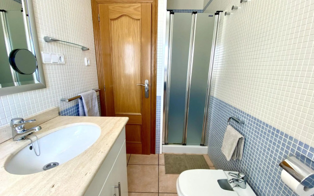 House in front of the beach with sea view