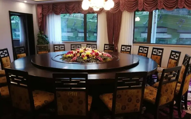 Jinfeng Hotel